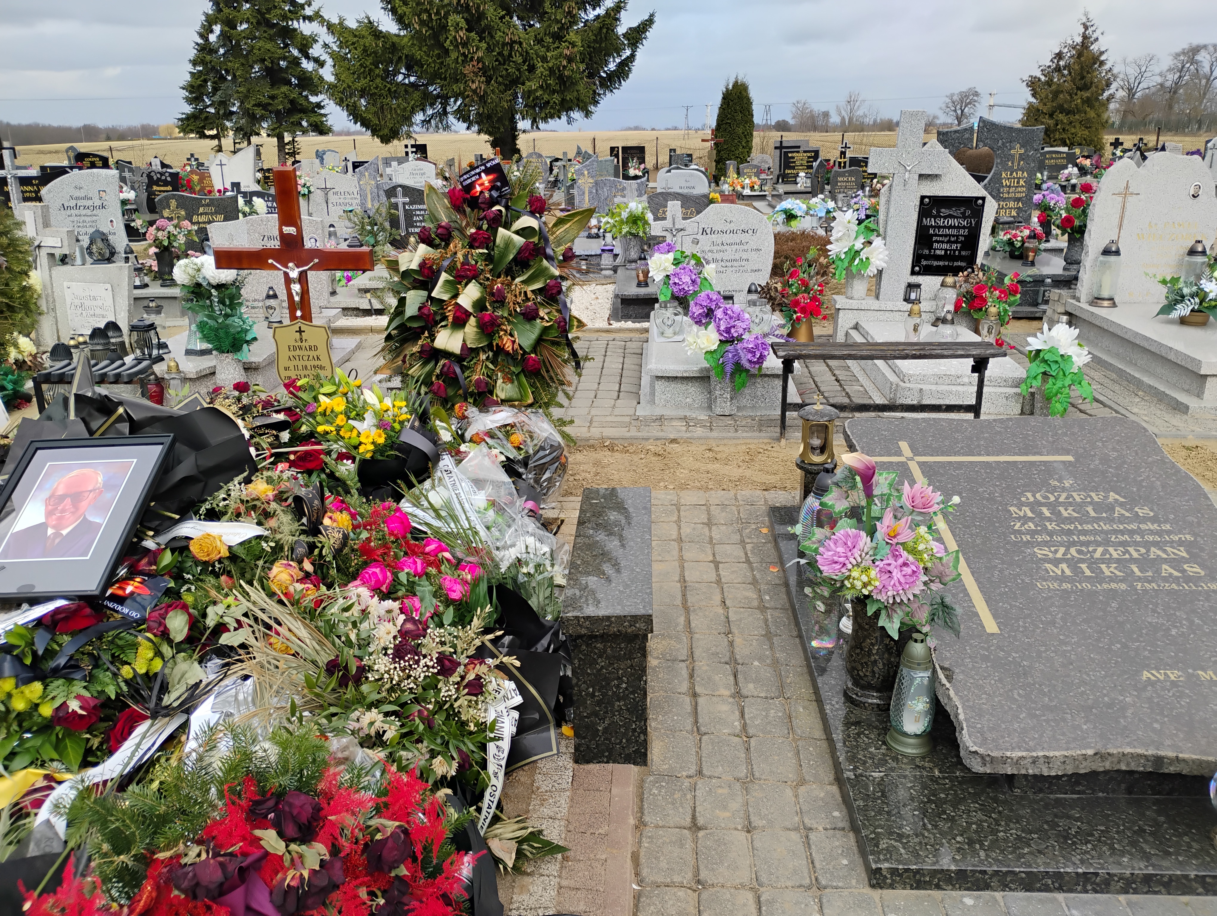 Grób Edward Antczak